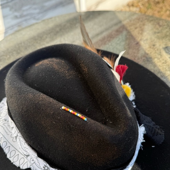 SCORCHED EARTH: Custom Black Wide-Brim Wool Hat with Feather Accent - Picture 6 of 6